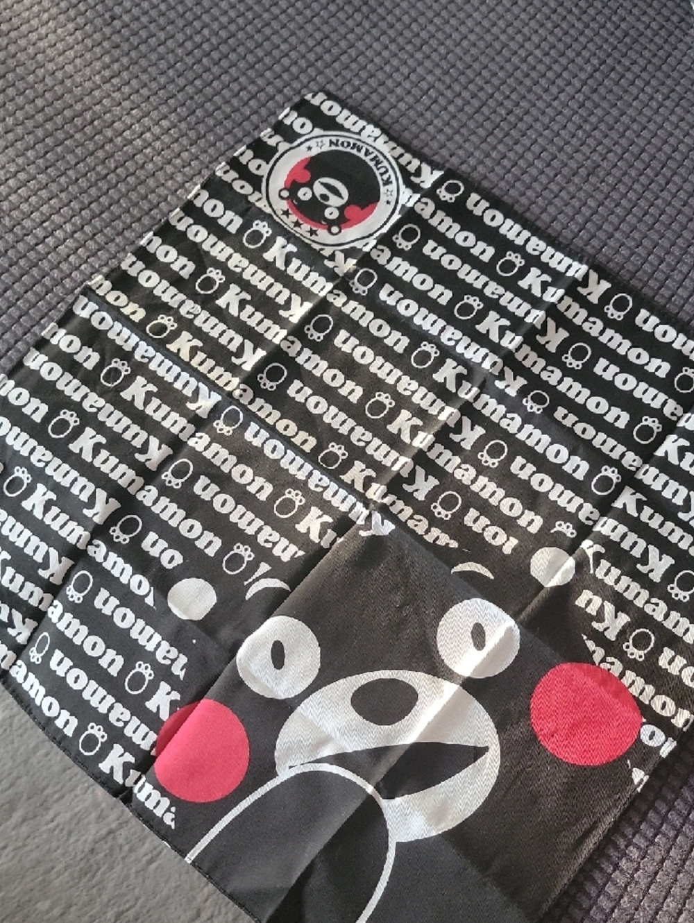 Kumamon Bear Character Coin Purse & Bandana Set - Picture 2 of 3